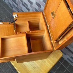 メイクボックス　三面鏡　化粧箱　木製の画像