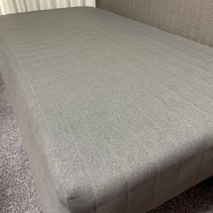 シングルサイズのベッドの画像