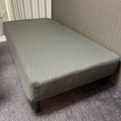 シングルサイズのベッドの画像