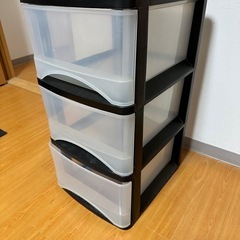 【引き取り限定】クリアボックスの画像