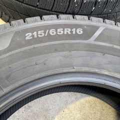 ブリヂストン　VRX3 215/65R16 冬タイヤ❗️の画像