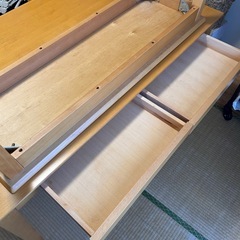 ダイニングテーブルの画像