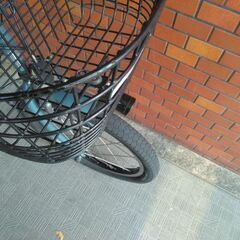 自転車店から出品です。　9年使用の3人乗り対応の電動アシストの画像