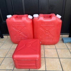灯油タンク 18リットルと10リットル 3本まとめての画像