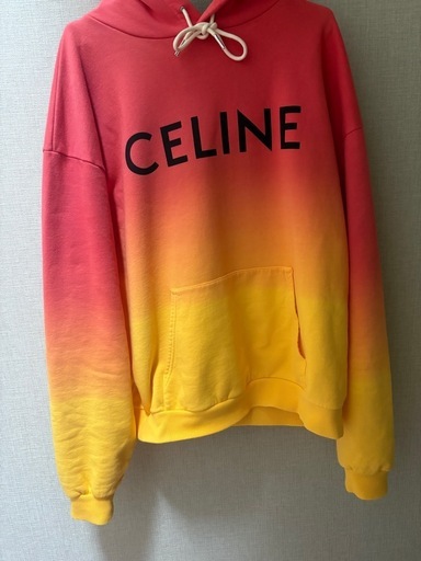 セリーヌ　ロゴパーカー