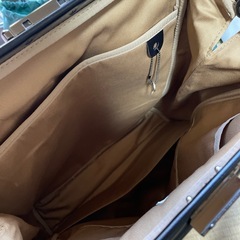 youta  鍵付き　革製　リュック　黒の画像