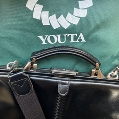 youta  鍵付き　革製　リュック　黒の画像