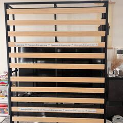 ZINUS ベッドフレーム　ダブルの画像