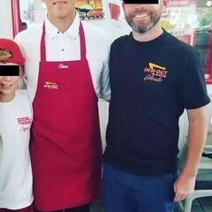 非売品　一点のみ　In-N-Out Burger 店舗マネージャーの看板直筆入の画像