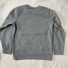 130.110 女の子トレーナー2点セットの画像