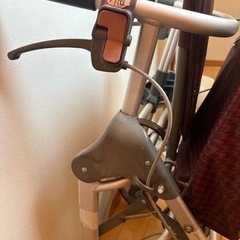 シルバーカー　歩行器の画像