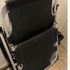 中古品 リクライニングチェア 折りたたみベッド リラックス アームチェア 寝椅子の画像