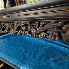 工芸木彫りティーテーブルの画像