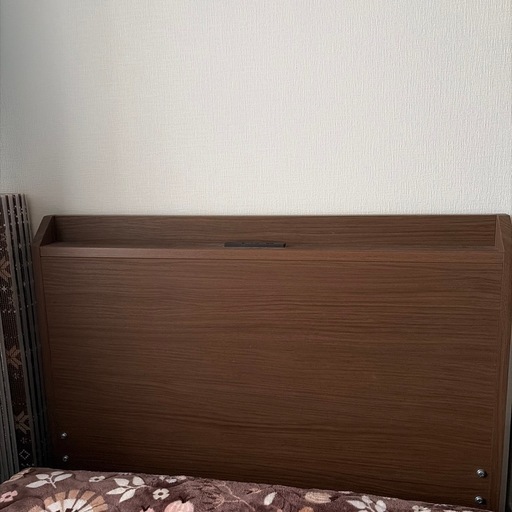 ニトリ　シングルベッドフレーム　USB電源付き