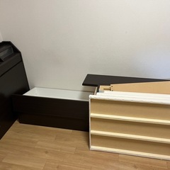 ダブルベッドのフレーム（収納あり！無料！）の画像