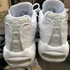 NIKE AIR MAX   白
の画像