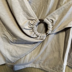 お話し中★グレーのカットソーLサイズ　レディースの画像