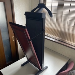 ズボンプレッサーの画像