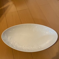 ジバンシィ　皿の画像