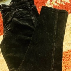 ブラックコーデュロイパンツの画像