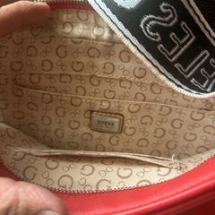 GUESSカバンの画像