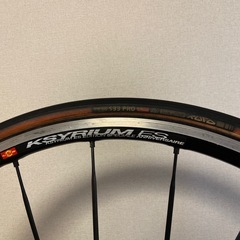 自転車のタイヤの画像