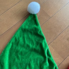 中古品クリスマス用大きい靴下＆グリーンの帽子の画像