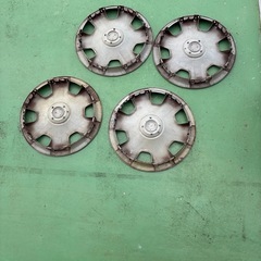 ハイエースバン　ホイールキャップの画像