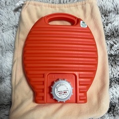 犬用トリマー、湯たんぽ、ブランケットの画像