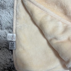 犬用トリマー、湯たんぽ、ブランケットの画像