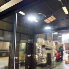 ガラス扉ショーケース！照明付きです！！！の画像