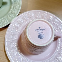 WEDGWOOD マグ&プラートの画像