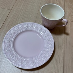 WEDGWOOD マグ&プラートの画像