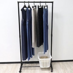 ハンガーラックの画像