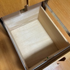 サイドチェストの画像