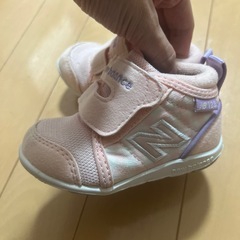 ニューバランス　ファーストシューズ　スニーカー　12cm 女の子の画像