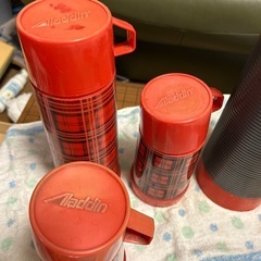 横浜市　
昭和のアラジン水筒4点セットの画像