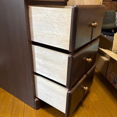 天然木の引き出しの画像