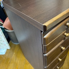 天然木の引き出しの画像