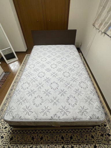 ニトリ セミダブルベッドフレーム&マットレス　送料別 引取も可（広島県）