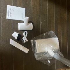 ワイヤレス掃除機 ホワイトの画像