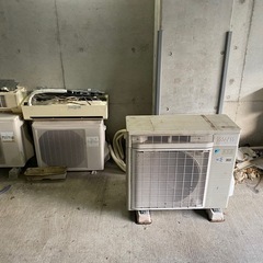 「受け渡し予定者確定」　
室外機5台、エアコン5台の画像