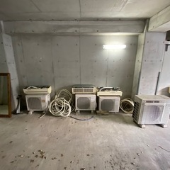 「受け渡し予定者確定」　
室外機5台、エアコン5台の画像