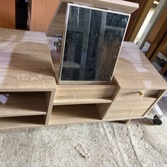 ドレッサーテーブルの画像