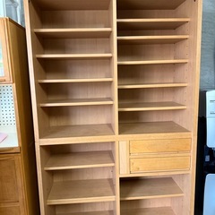 スライド式　食器棚　の画像