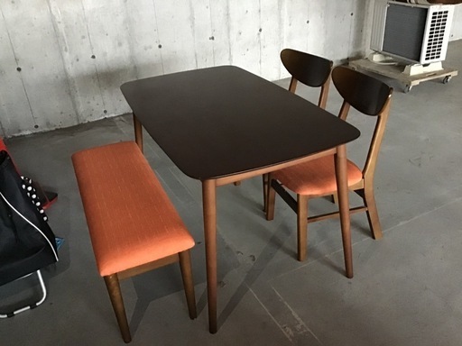 ●販売終了●4人掛食卓セット　ダイニングテーブル 椅子2脚　ベンチシート　中古品