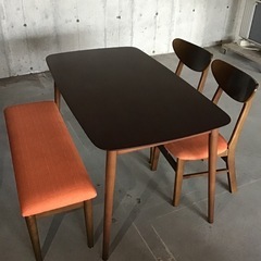 4人掛食卓セット　ダイニングテーブル 椅子2脚　ベンチシート　中古品の画像