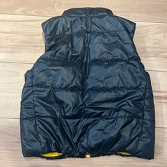 【美品】UNIQLO中綿ベスト100cmの画像