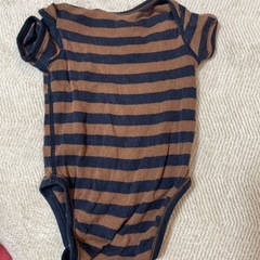 ロンパース 70cm 茶色と紺のストライプの画像