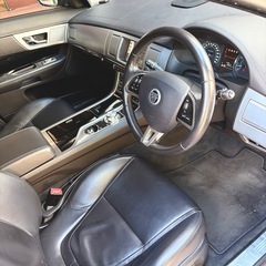 ジャガー XF 3.0 ブラックパックリミテッド 限定車 9万キロ 純正20インチ黒革 ナビ ETC TV Bカメ オプション多数!! 車検R8,11 の画像